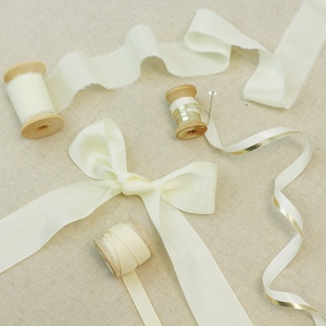 Colección Ivory Silk Ribbon. Colección Luxury Bridal Ribbon. Hermosa cinta de boda. Cinta de seda crema.