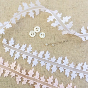 Ruban de feuilles. Ruban de mariage. Feuille blanche. Idées de mariage d’été. Ruban botanique