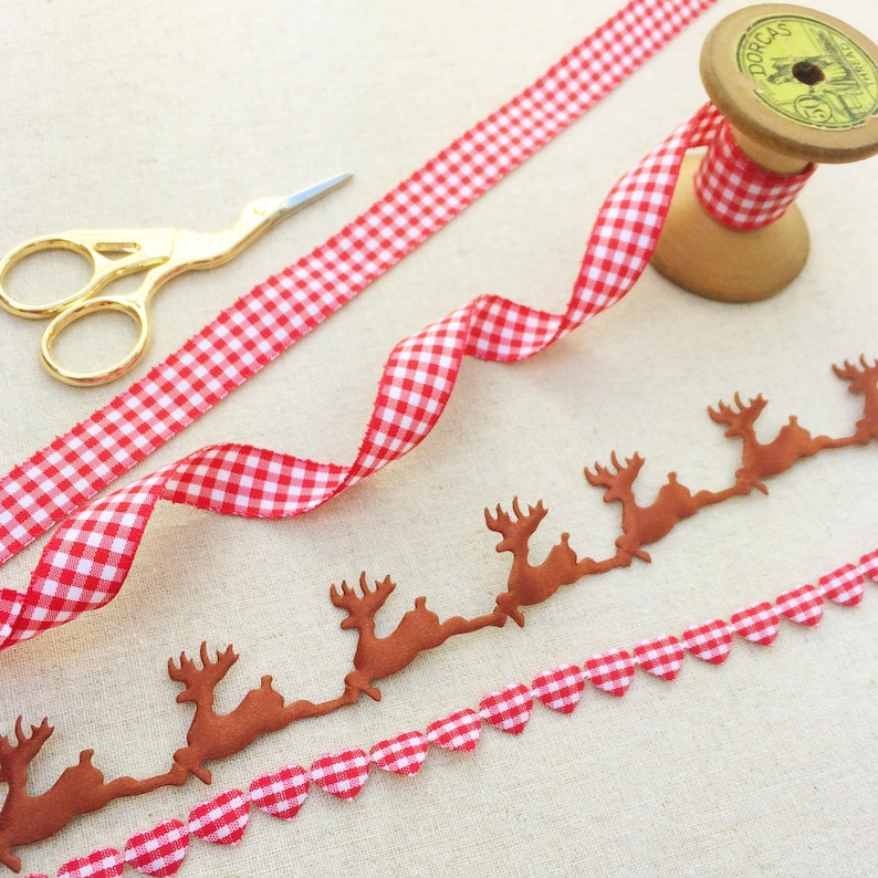 Reindeer and Red Plaid Ribbon Collection
