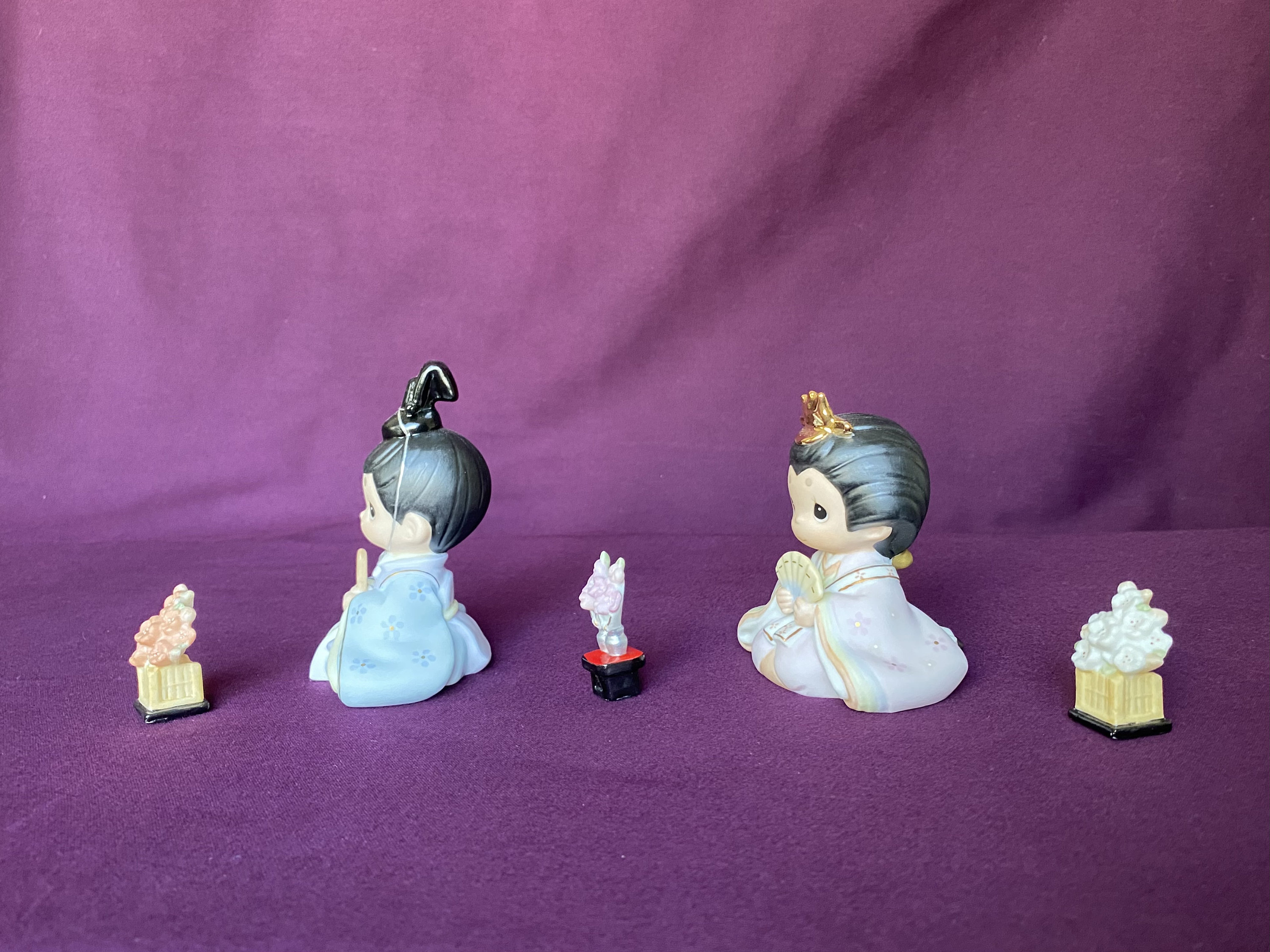 Precious Moments - All Girls Are Beautiful - Vintage Figurine