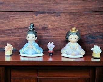 precious moments 置物　4個 Precious Moments - All Girls Are Beautiful - Vintage Figurine