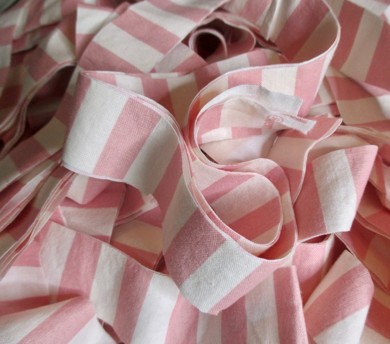 Rag Rug Yarn Precut Fabric Strips Toothbrush Amish Knot Braided Crochet 22.5 yds