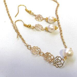 Bridal necklace, flower and freshwater pearl necklace, yellow gold plated, rhinestone pendant necklace, bridesmaid necklace N197