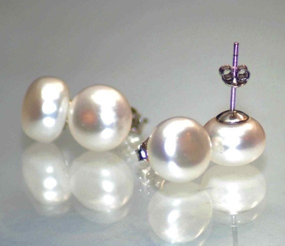 ☆関税込☆VINTAGE HOLLYWOOD★White Berry Pearl Earrings★ Lab-Certified White Japanese Akoya Pearl Stud Earrings | 8.0