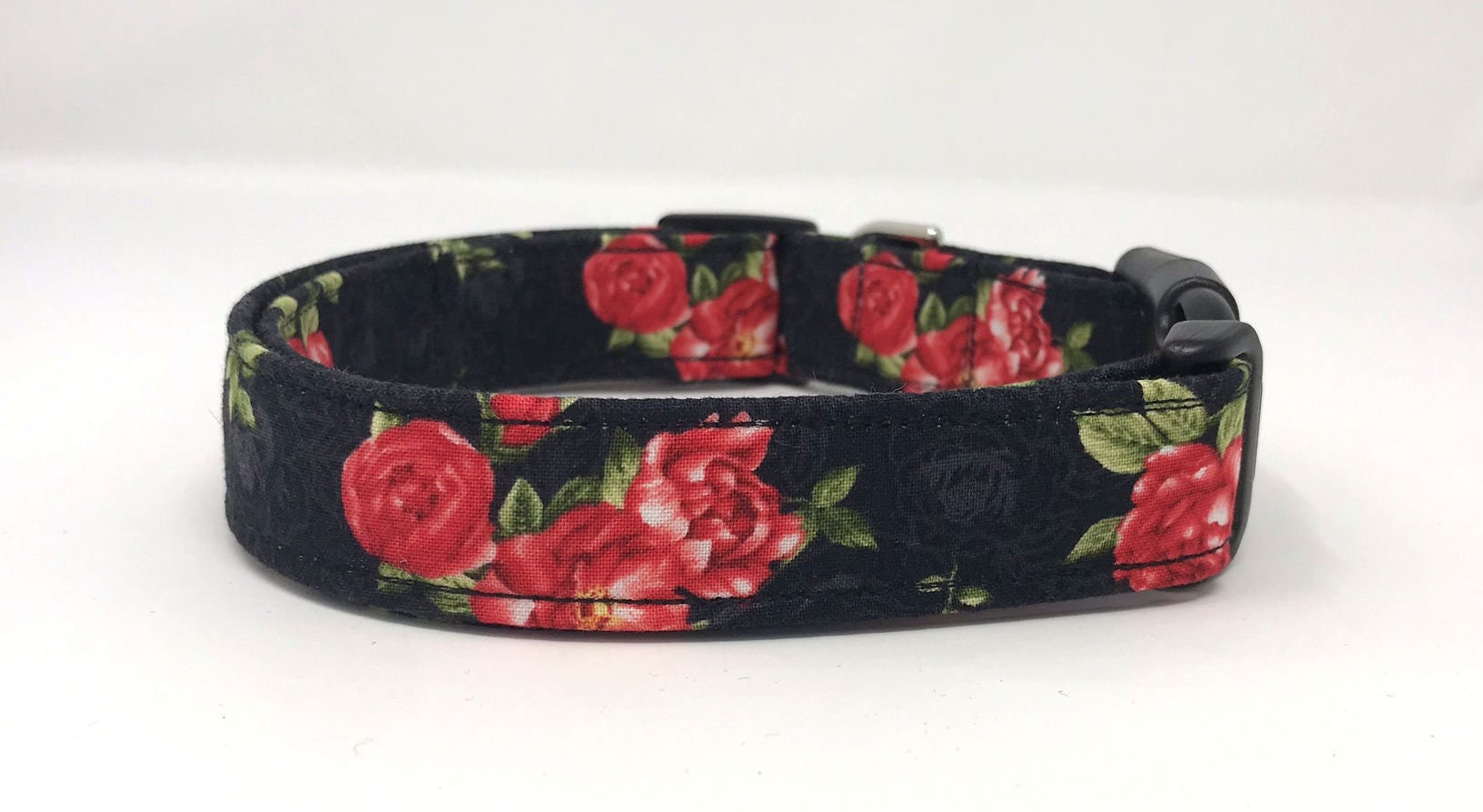 Dog collar sale with roses