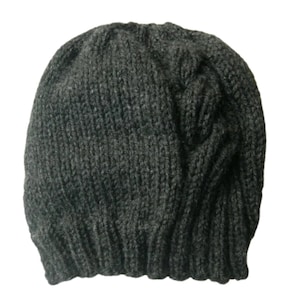 Single Cable Slouch Knitting Pattern