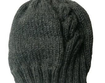 Single Cable Slouch Knitting Pattern