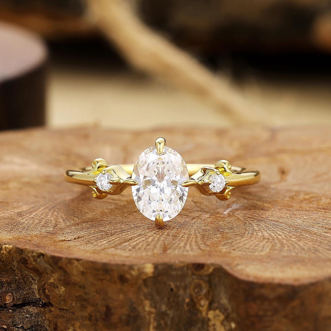 Oval Cut Moissanite Solitaire Ring, Vintage 14K Gold Promise Ring ...
