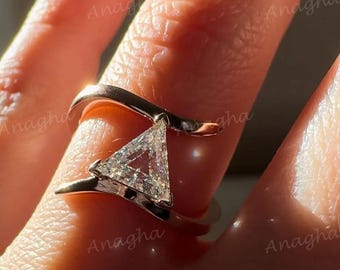 Triangle Diamond Ring – Unique Geometric Gold Engagement Ring – Modern Minimalist Promise or Anniversary Ring for Women