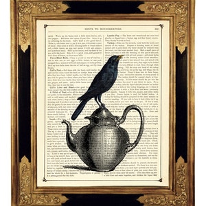 Teekanne Rabe Krähe Kunstdruck Teepott Küche Gothic Landhaus Steampunk Druck auf antiker viktorianischer Buchseite Bild 1