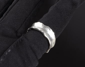 Unisex 925 Sterling Silver Wavy Band Ring - Minimalist Thick Band with Personalized Engraving