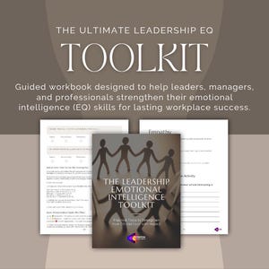 Puede incluir: Imagen de un kit de herramientas de EQ de liderazgo, que incluye un cuaderno de trabajo y materiales relacionados. La portada del cuaderno de trabajo presenta un gráfico de figuras interconectadas. El texto de la portada dice "The Leadership Emotional Intelligence Toolkit".