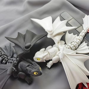 Articulated Toothless Dragon Figure: 3D Printed How to Train Your Dragon Collectible