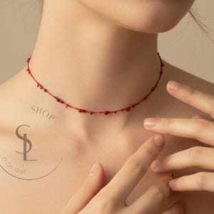 Collier goutte de sang, collier de sang, accessoire d'Halloween, bijoux gothiques, cadeau vampire, tour de cou réactif UV