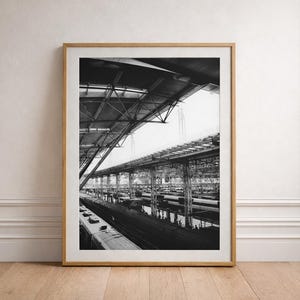 Seoul Station Print – Black and White Train Platform Architecture (Digital Download)