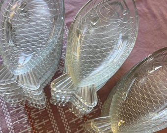 Vintage Pressglas Fisch-Teller: Mid-Century Vorspeisen-Gerichte