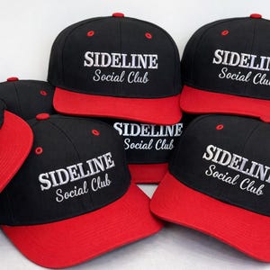 Benutzerdefinierte Snapback-Hut, gestickte Fußballspiel-Tageskappe, personalisierte Team Sport Dad-Hut, gestickte Baseballkappe Geschenk für Fans