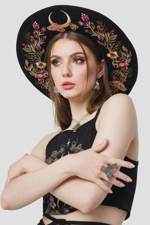 Persian Embroidered Black Floral Wide-Brim Women\'s Hat ALIYA FLORAL BRIM HAT – AKIRA main image 4
