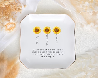 Personalized Bestie Name Sunflower Ring Dish, Custom Jewelry Dish for Her, Trinket Tray for Best Friend, Gift to Bestie