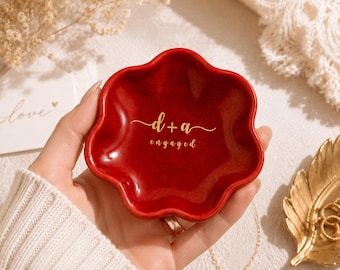 Custom Engaged Ring Dish,Personalized Engagement Gift for Couple, Ceramic Jewelry Tray for Bride to Be,Wedding Keepsake,Bridal Shower Gift