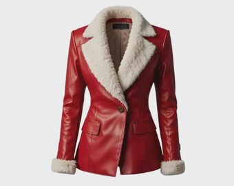 Könnte beinhalten: Rote Lederjacke mit cremefarbenem Kunstfellkragen und -bündchen. Die Jacke hat einen Ein-Knopf-Verschluss, zwei Vordertaschen und eine taillierte Passform. Ein klassischer Stil.