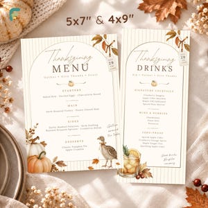 Könnte beinhalten: Zwei vertikale Thanksgiving-Menü- und Getränkekarten mit cremefarbenem Hintergrund, dünnen braunen Streifen und bogenförmigen Rändern. Der Text umfasst 'Thanksgiving MENU' und 'Thanksgiving DRINKS' mit Illustrationen von Kürbissen, Herbstblättern, einem Vogel und einem Cocktail.
