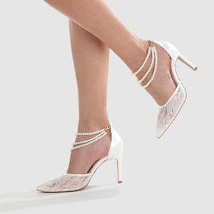 Braut Pumps in Elfenbeinfarbe mit Perlen – Handgefertigte Hochzeitsschuhe für die Braut, Elegante Satin Pumps