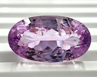 Natural Kunzite Gemstone: Oval Faceted Loose Stone For Jewelery Making, 23.5Crt 13X22MM