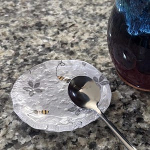 Bumblebee Trinket Dish: Glacier Glass Ring Holder