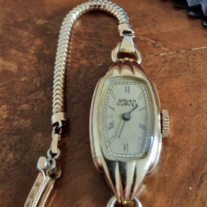 GRUEN CURVEX 1942-Ladies Wrist Watch- boxed