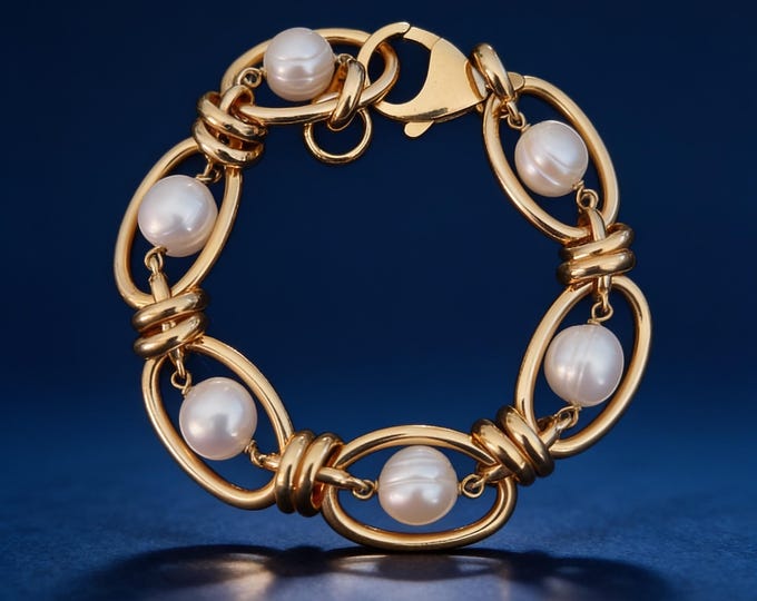 Gold Loop Link Bracelet with Faux Pearl Inlays.