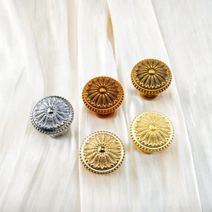 Exquisite Style Knobs Round Knob Dresser Drawer Knob Cupboard Handles Gold Knob Chrome Knob Closet Wardrobe Pull Kitchen Cabinet Door Handle