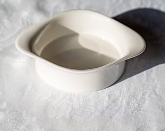 Villeroy & Boch German Porcelain Small Dish - Minimalist White Serving Bowl with Handles - Modern Tableware - Made in Germany