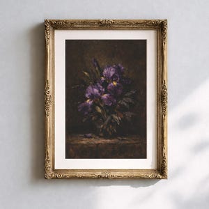 Cuadro mural dramático de lirios morados intensos y follaje oscuro, pintura al óleo vintage, decoración imprimible