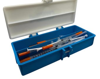 Syringe Holder Storage Case – Holds  15 or More New or Preloaded Syringes