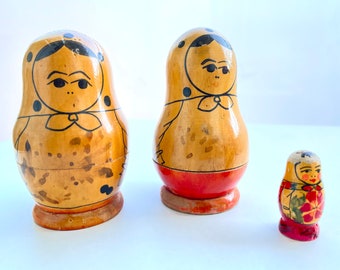 Matryoshka - Soviet Era Traditional Souvenir Original Russian Wooden Doll 3 pc