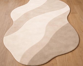 Beige abstract vloerkleed, modern organisch golfontwerp