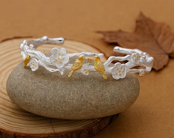 925 sterlingzilveren vogeltak manchetarmband, schattige vogel pruimenbloesem open armband, tweekleurige botanische armband, natuursieraden, cadeau voor haar