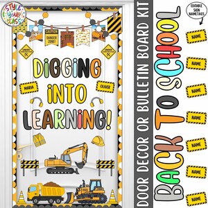 以下が含まれることがあります： 建設をテーマにしたドアや掲示板の装飾キット。Digging Into Learningの文字、黄色いショベルカー、ダンプカー、安全ベスト、ヘルメット、注意標識、黒と黄色のストライプの縁取りがある編集可能なネームタグが含まれています。