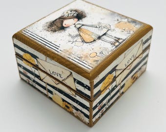 Handcrafted Wood Trinket Box, Ring/Tooth Fairy Box (2-3/4" x 1-1/2")