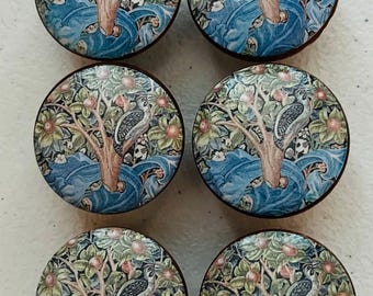 Handcrafted 1-1/2" Partridge In A Pear Tree Decorative Round Wood Knobs