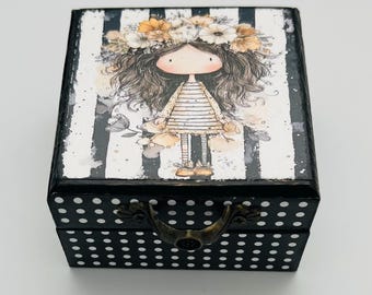 Handcrafted Wooden Trinket Box, Ring/Tooth Fairy Keepsake (2-3/4" x 1-1/2")
