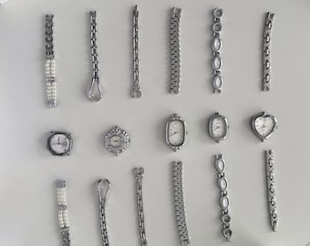 Aangepaste horlogearmband met klein gezicht, horloge in onregelmatige vintage stijl met zilveren band, handgemaakt damespolshorloge, gepersonaliseerd cadeau voor haar