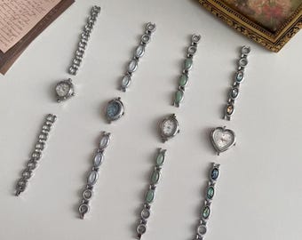 Personligt silverfärgat retro armband, hjärtformad oval urtavla, gör-det-själv smyckestillbehör, accessoarer i vintagestil, liten retroklocka som present till henne