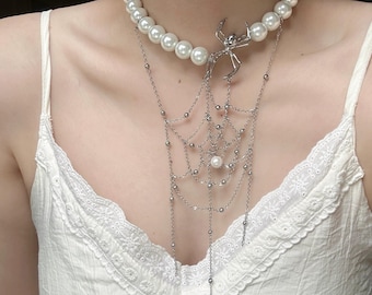 Pearl Spider Web Necklace, Punk Choker with Silver Chains, Creepy Gothic Statement Jewelry for Halloween, Alternative Fashion Accessory