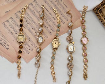 ヴィンテージスタイルのゴールドウォッチブレスレット、宝石付き腕時計、ユニークなプチダイヤル、シックなハンドメイドの女性用腕時計、彼女へのユニークなギフト