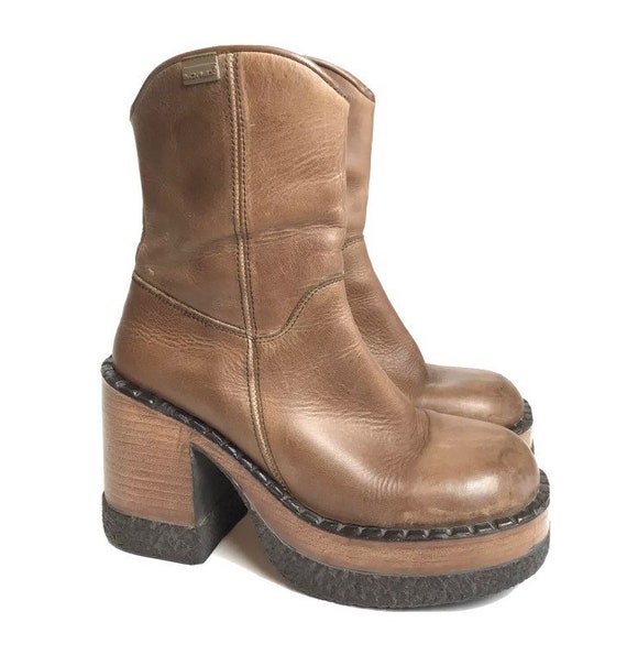 90s y2k Vintage Brown Sonax Boot Grunge Bratz Goth