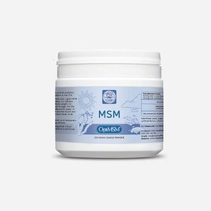 以下が含まれることがあります： MSM OptiMSMの粗い粉末が入った白いプラスチック製の瓶。ラベルには青色の「MSM」と「OptiMSM」の文字と、太陽と山のグラフィックが描かれています。瓶には250グラムの粉末が入っています。
