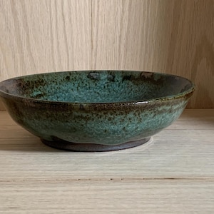 Cuenco tradicional esmeralda rústico de gres hecho a mano de Angeline (apto para alimentos)