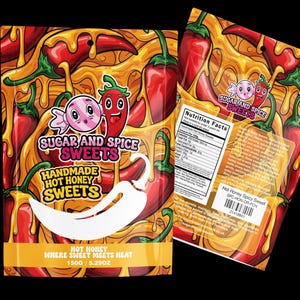 Op de afbeelding: Een verpakking van "Sugar and Spice Sweets" met een kleurrijk ontwerp van rode chilipepers en druipende honing. De voorkant van de verpakking toont de tekst "Handmade Hot Honey Sweets" en "Hot Honey Where Sweet Meets Heat". Bevat 150g.